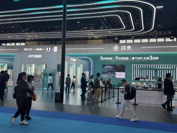 登录入口 比亚迪与中国石化妥洽，以后加油站不仅能加油，还能充电
